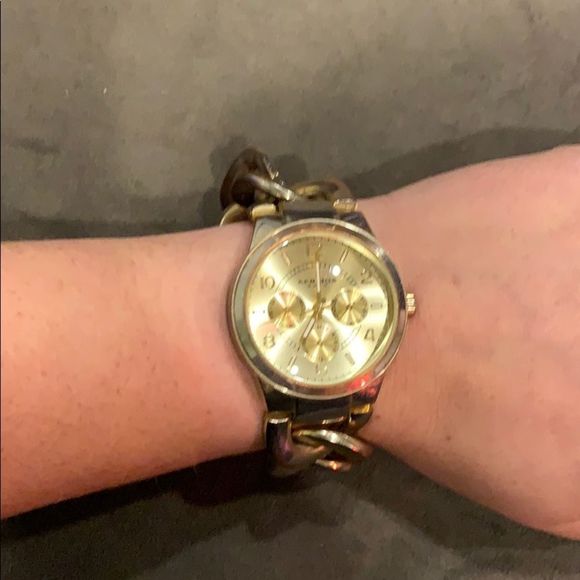 Akribos XXIV Accessories - COPY - Gold Watch